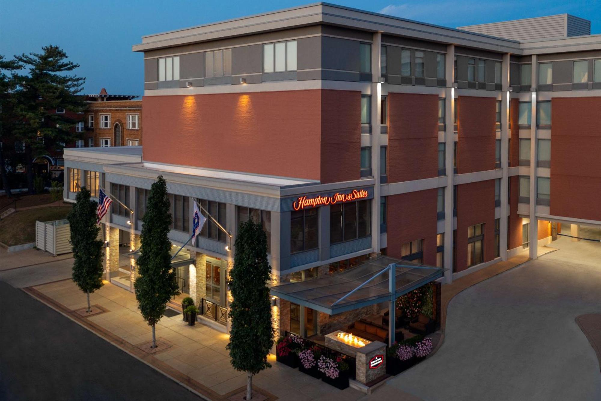 Hampton Inn And Suites Clayton/St. Louis-Galleria Area Εξωτερικό φωτογραφία